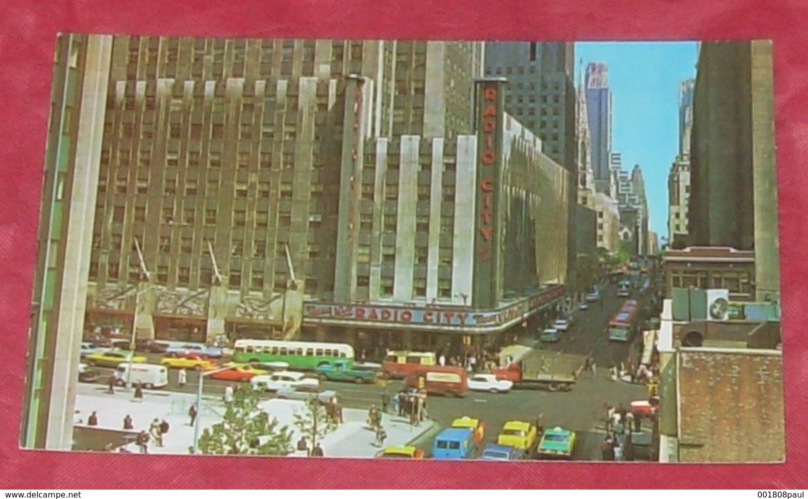 Radio City Music Hall - New York City :::: Animation - Automobiles - Bus  ------- 387 - Other Monuments & Buildings