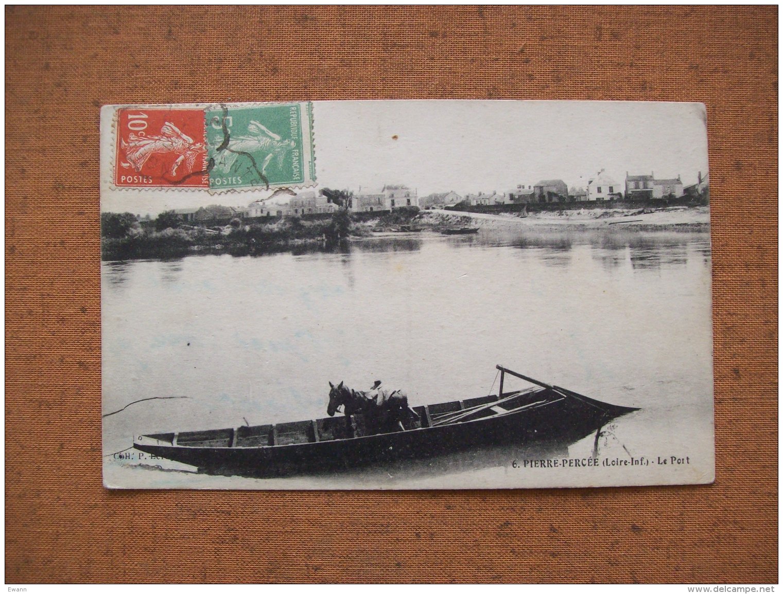 Carte Postale Ancienne De La Chapelle-Basse-Mer- Pierre Percée, Le Port - La Chapelle Basse-Mer