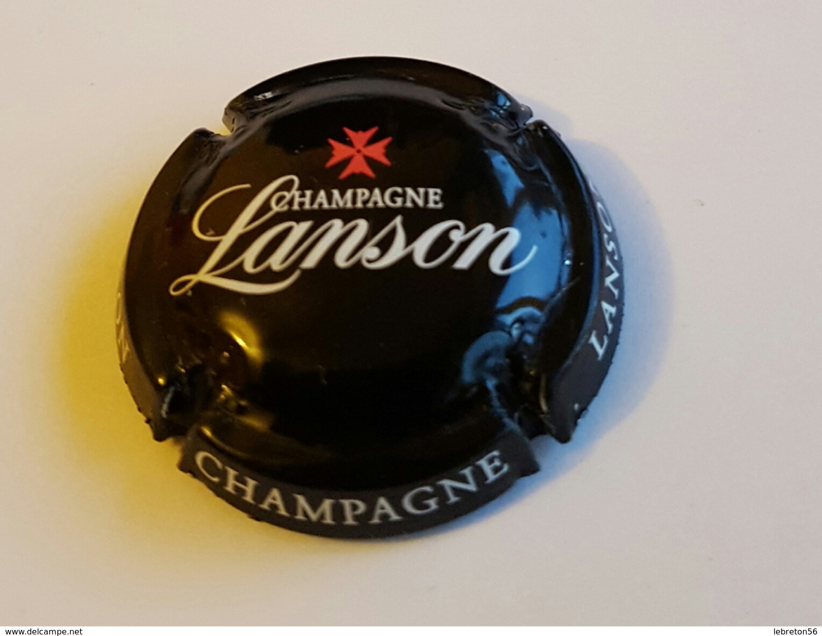 CAPSULE Champangne LANSON Noir Et Blanche Et Croix Rouge Voir Photo - Lanson