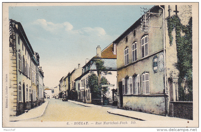 Boulay - Rue Maréchal Foch (petite Animation) Circulé 1938, Provient D'un Carnet - Boulay Moselle