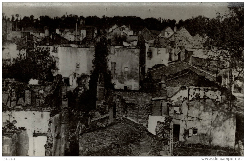 ORADOUR SUR GLANE  (CARTE PHOTO ) - Oradour Sur Vayres