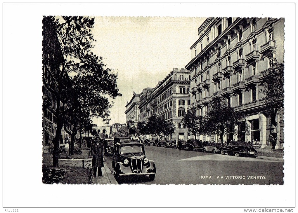 Cpsm - ROME Roma - Rue Vittorio Veneto - Animation Homme Voiture - Transports