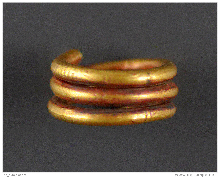 Western Europa Bronze Age Gold Hair Ring - Archéologie