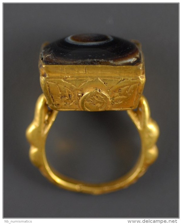 Persian (Islamic) Gold Ring With Protective Eye Gemstone - Archéologie