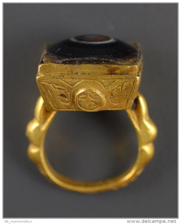Persian (Islamic) Gold Ring With Protective Eye Gemstone - Archéologie