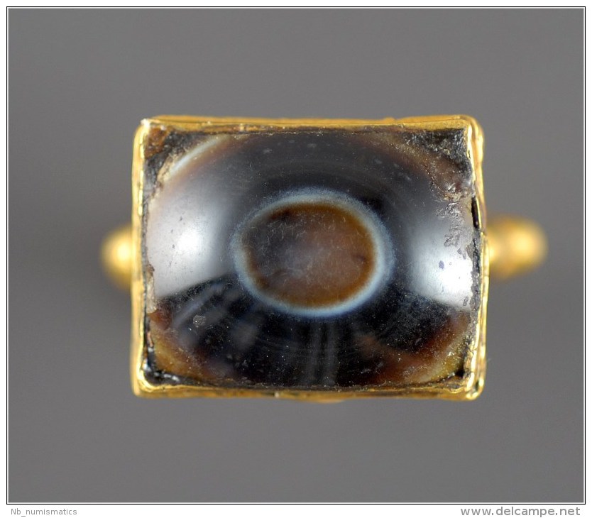 Persian (Islamic) Gold Ring With Protective Eye Gemstone - Archéologie