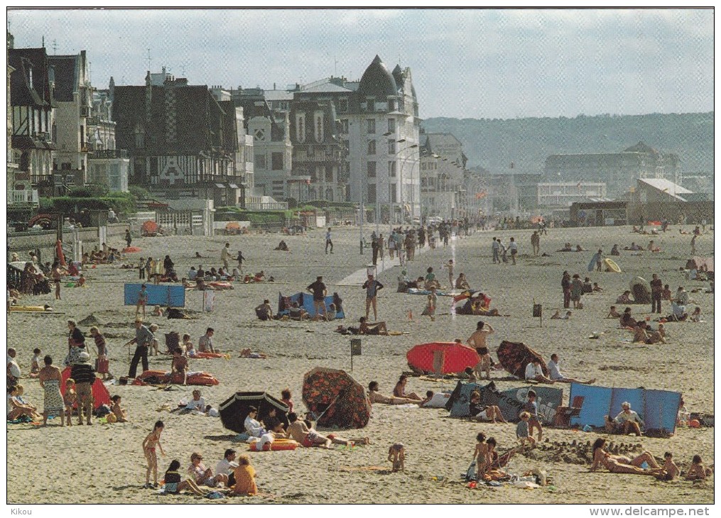 TROUVILLE  - La Plage - - Trouville