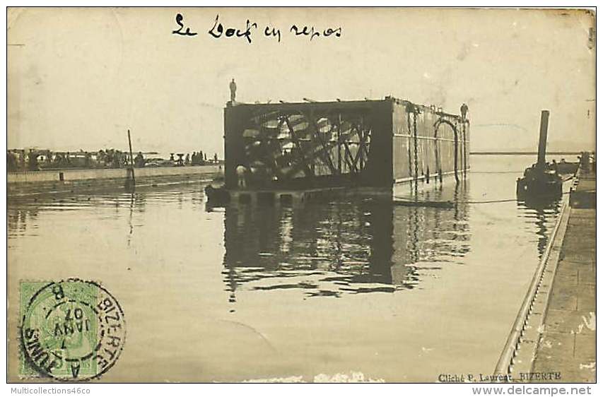 CARTE PHOTO MILITARIA SOUS MARIN 131116 - TUNISIE BIZERTE Catastrophe Naufrage - Le Dock En Repos (2) - Sous-marins