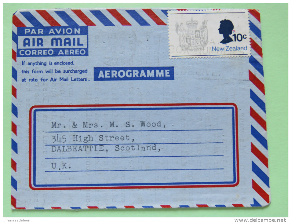 New Zealand 1975 Aerogramme Invercargill To Scotland U.K. - Queen Arms - Lettres & Documents