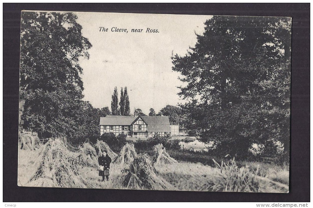 CPA ANGLETERRE - ROSS - The Cleeve , Near Ross - TB PLAN D'une Maison , Ferme Avec Personnage 1er Plan - Herefordshire