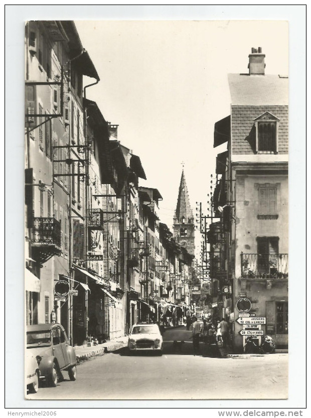 04 Basses Alpes  Barcelonnette Rue Animée - Barcelonnette