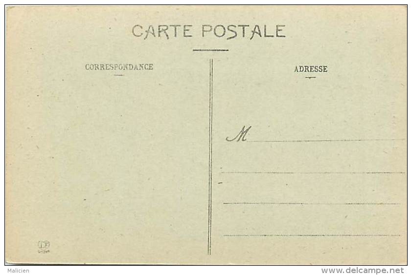 -ref-N529 - Tarn -  Lautrec - La Porte De Caussade - Postes - Carte Bon Etat -  Phot. Labouche - N°174 - - Lautrec