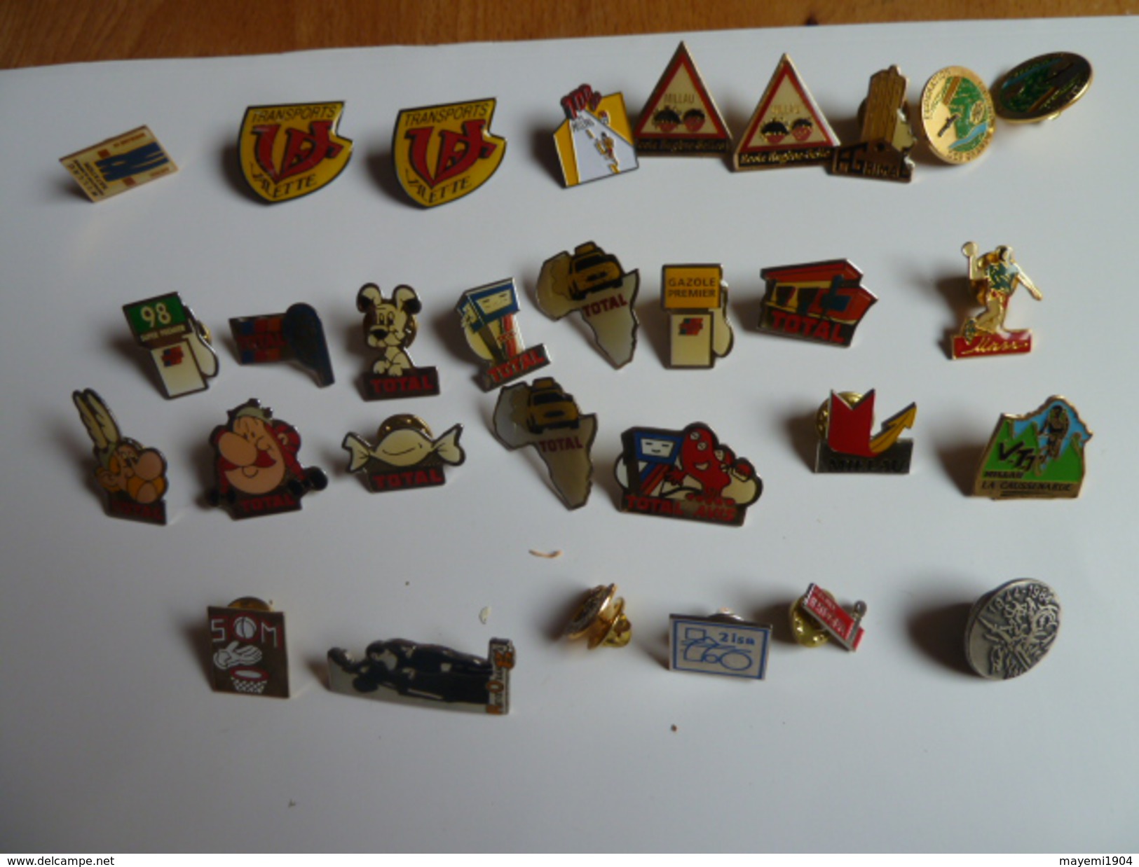 Un Lot De 30 PIN'S Divers - Sets