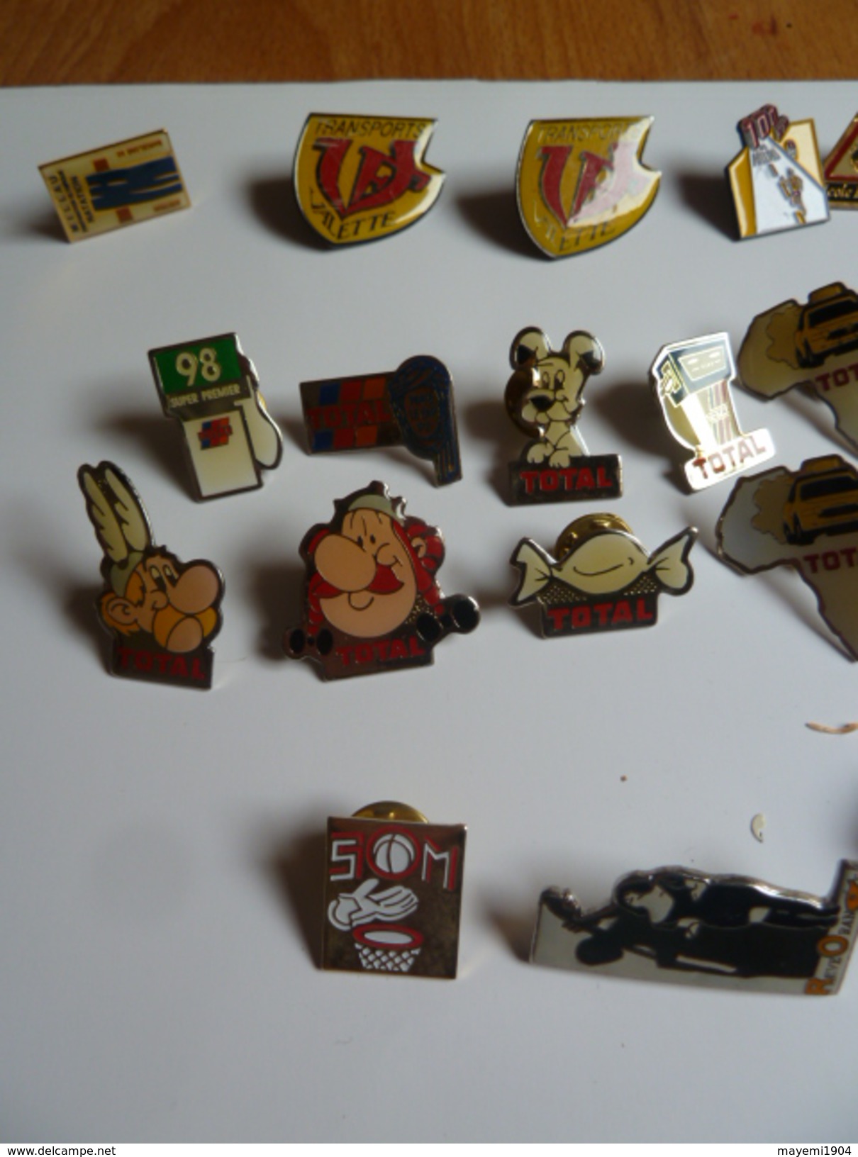 Un Lot De 30 PIN'S Divers - Sets