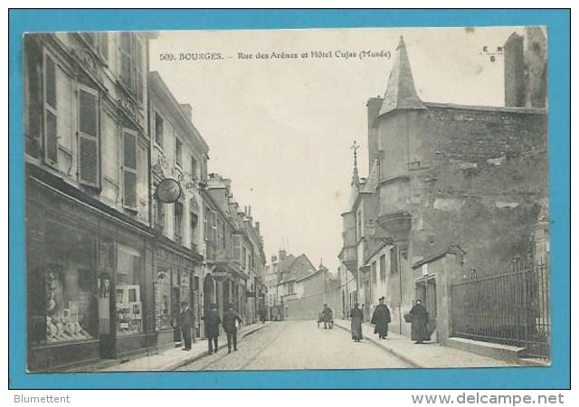 CPA 500 - Commerce Marchand De Cartes Postales Rue Des Arènes Et Hôtel Cujas BOURGES 18 - Bourges