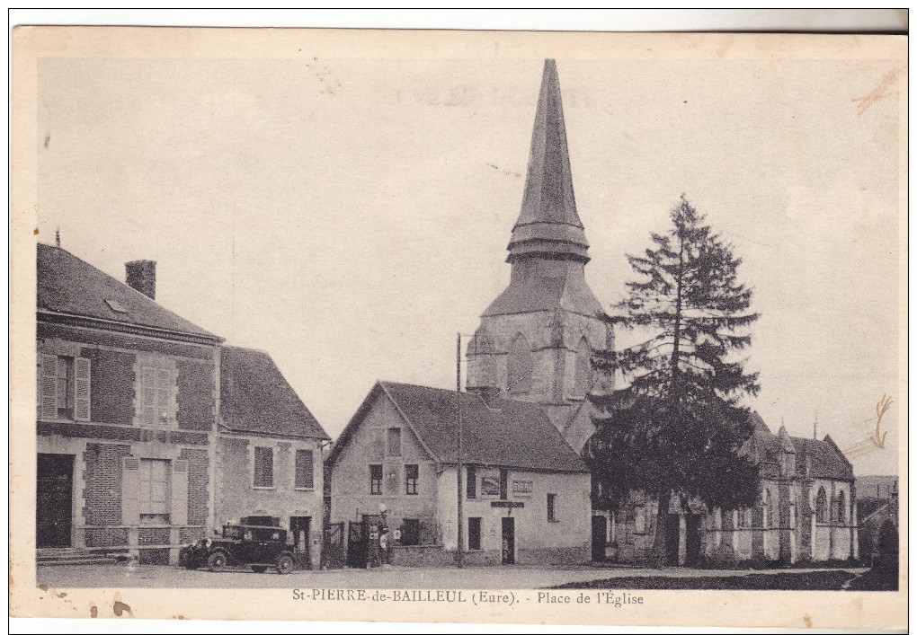 27  Saint Pierre De Bailleul.Place De L'église. édit Marcel.écrite Tb état.années 30. - Autres & Non Classés