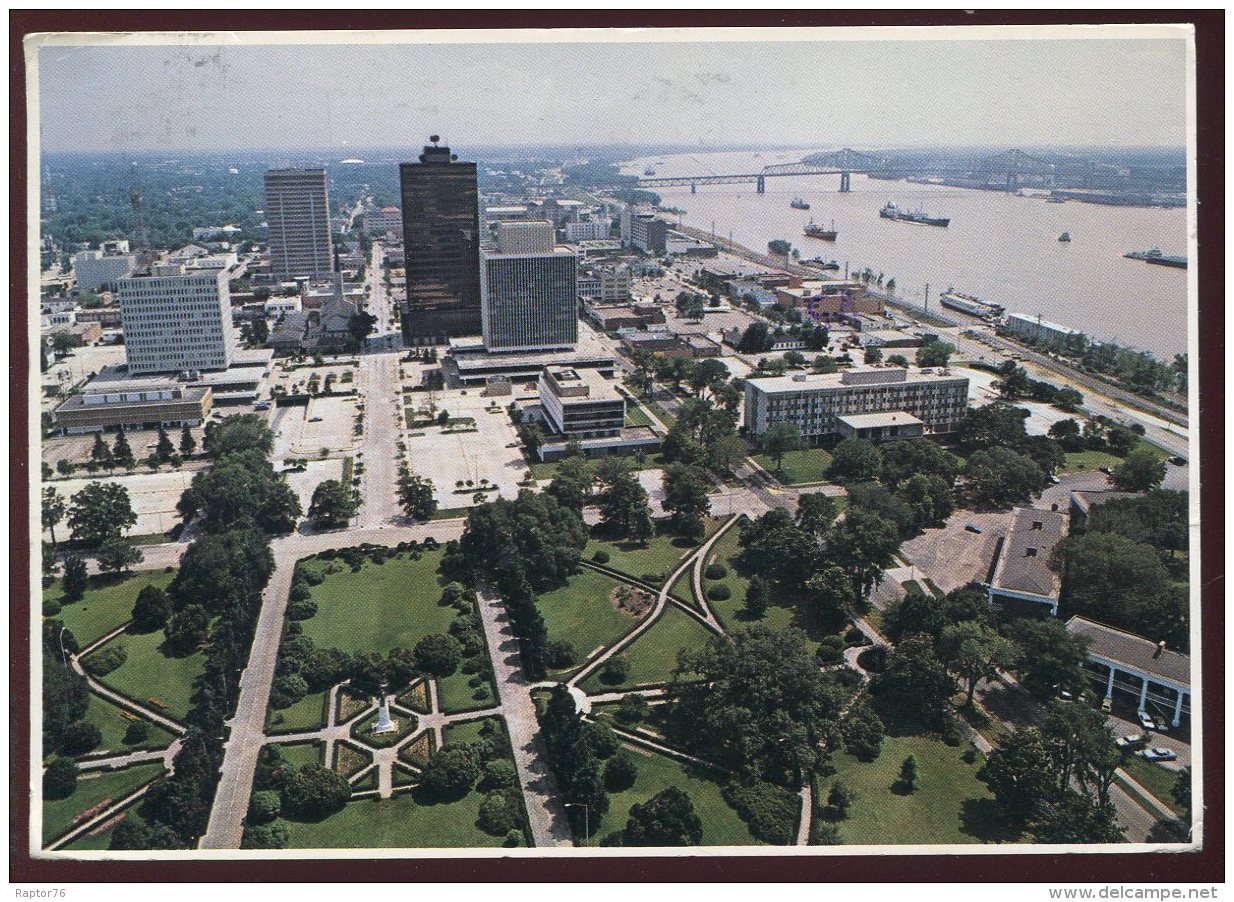 CPM Etats-Unis BATON ROUGE A View Of The Sunken Gardens In Front Of The State Capitol - Baton Rouge