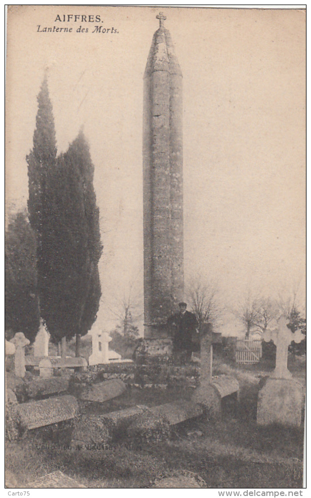 Aiffres 79 - Cimetière Tombes Lanterne Des Morts - Autres & Non Classés