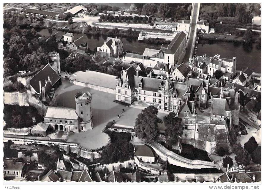 41 - SAINT AIGNAN SUR CHER : Le Chateau - Cour D'Honneur - CPSM Dentelée Noir Blanc 1965 - Hérault - Saint Aignan