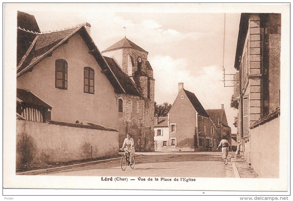 LERE - Vue De La Place De L'Eglise - Lere