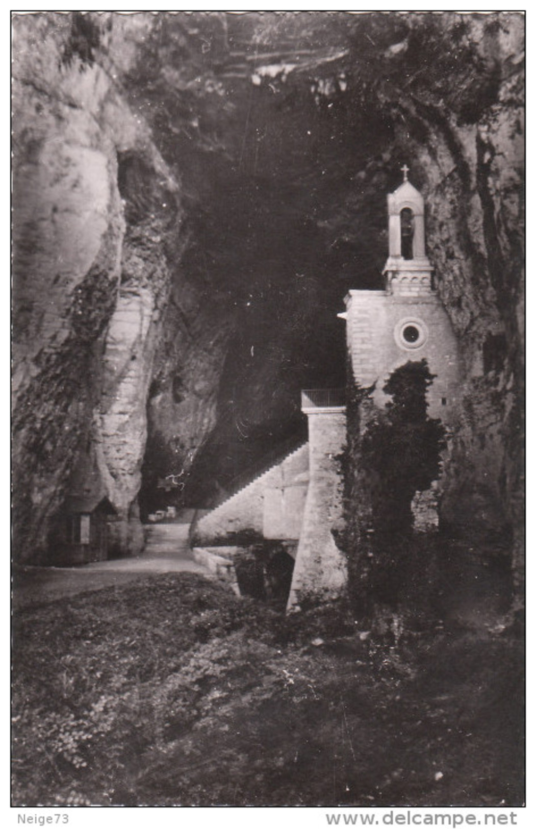 Carte Postale Des Années 50 Des Grottes De La Balme - Entrée Des Grottes - La Balme-les-Grottes