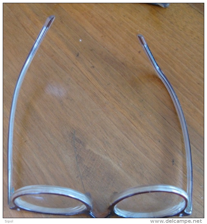 Assortiment de 7 paires de lunettes  de vue anciennes  1940 à 1960 env  Voir détail et clichés