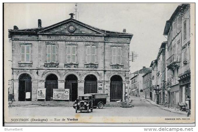 CPA Dordogne Circulé Nontron Voiture Automobile - Nontron