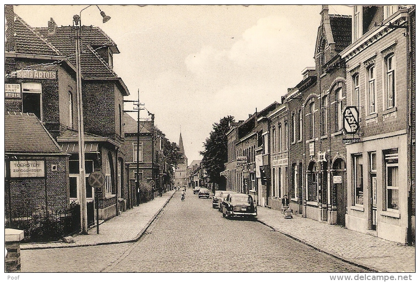 Herent : Statiestraat Met Winkels ( Reclamenborden ) - Herent