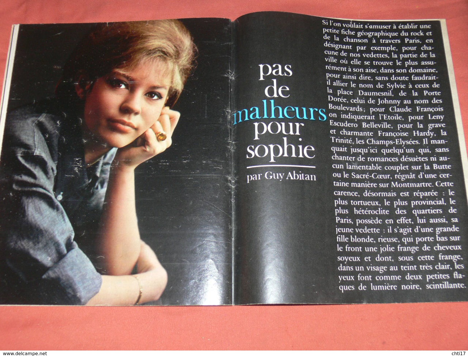 SALUT LES COPAINS AOUT 1963 N 13 /  VIC LAURENS - ALAIN BARRIERE - AIGLONS - HUGUES AUFRAY - PETULA CLARK - SYLVIE