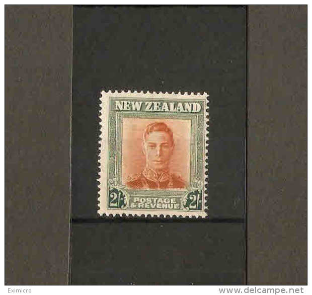 NEW ZEALAND 1947 - 1952 2s SG 688b WATERMARK UPRIGHT MOUNTED MINT Cat £11 - Neufs