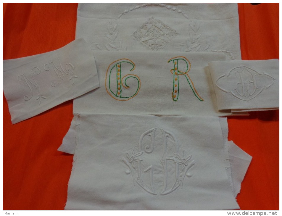 Lot De Monogrammes Decoupes Dans Des Draps -serviettes Ou Autre - Altri & Non Classificati