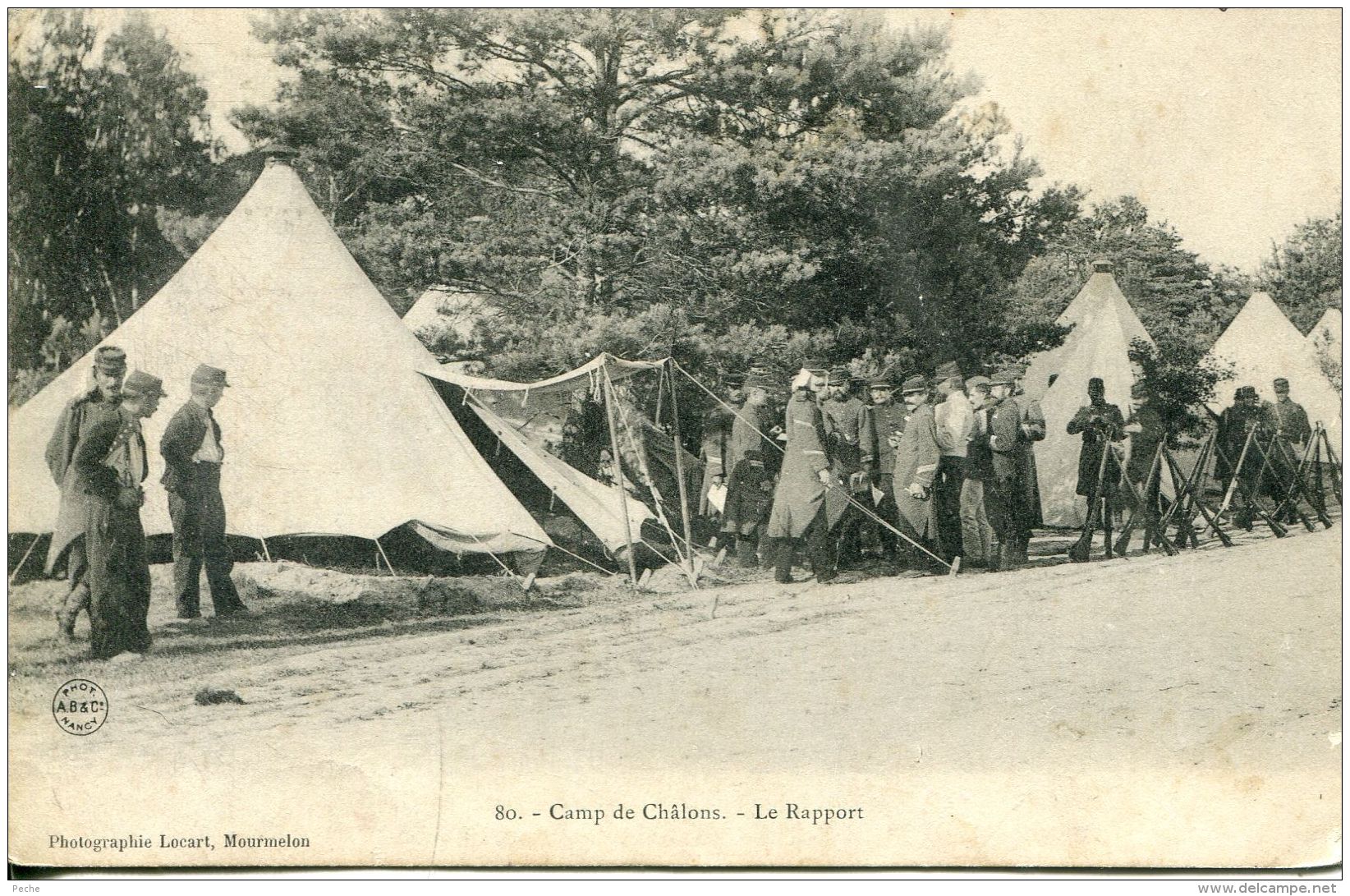 N°52127 -cpa Camp De Châlons -le Rapport- - Casernes