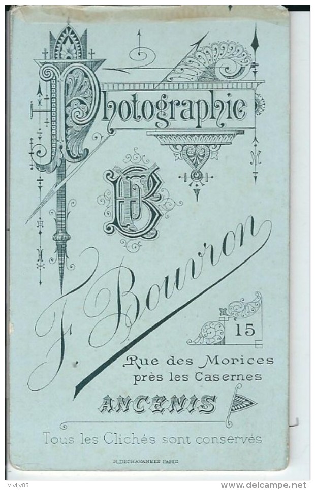 44 - ANCENIS - T.Belle Carte Photo Du Photographe F.Bouvron . A Identifier - Ancenis
