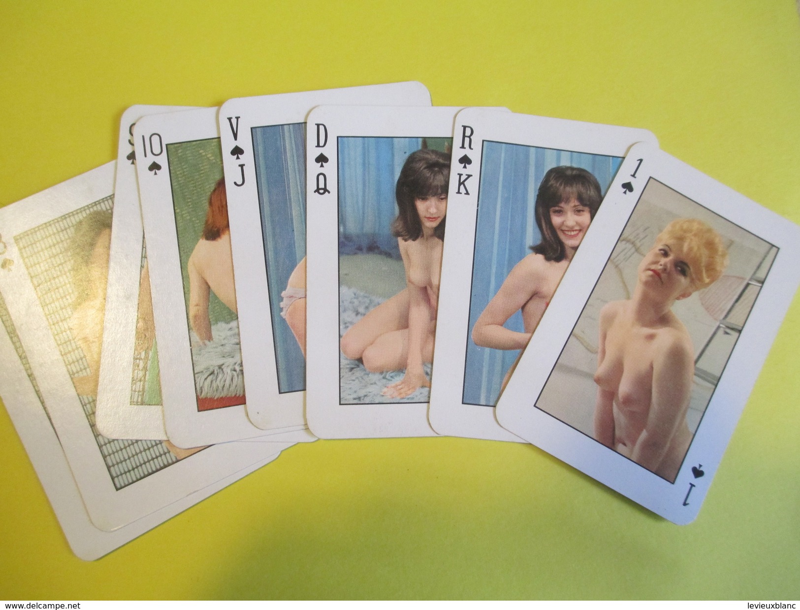 32 Playing Cards/Cartes à Jouer De Charme/ " Pin'up"/Serge Bourdin /Paris/Vers 1950-1960    CAJ26 - Autres & Non Classés