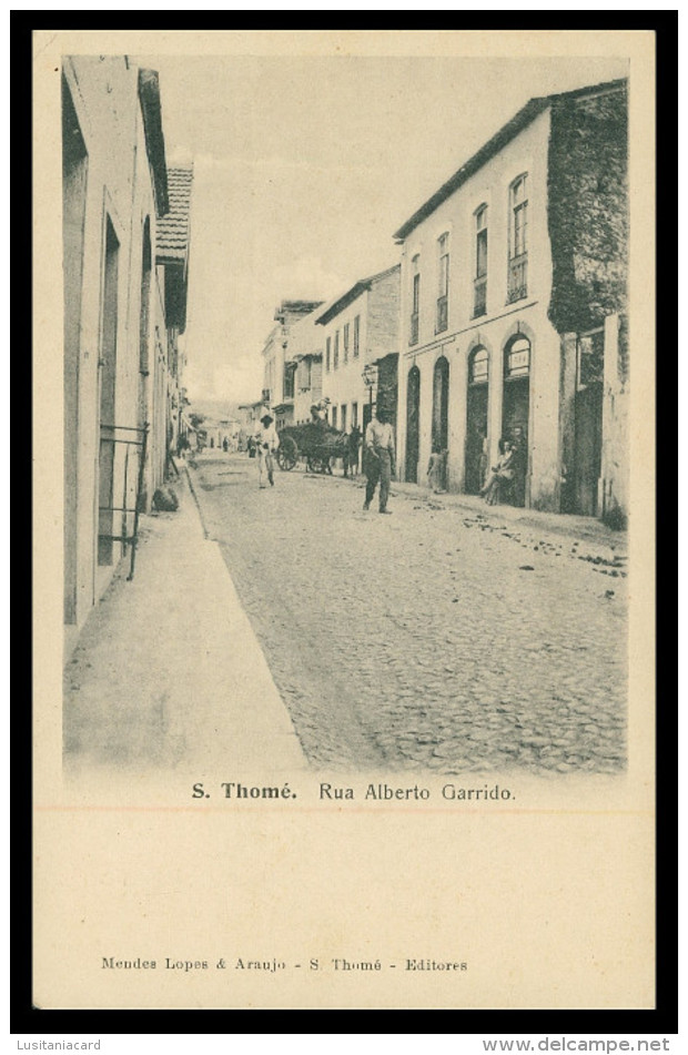 SÃO TOMÉ E PRÍNCIPE - Rua Alberto Garrido ( Ed. Mendes Lopes & Araujo)   Carte Postale - São Tomé Und Príncipe