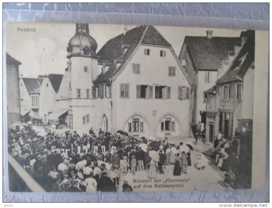 BENFELD .  KONZERT DER HARMONIE AUF DEM RATHEPLATZ - Benfeld