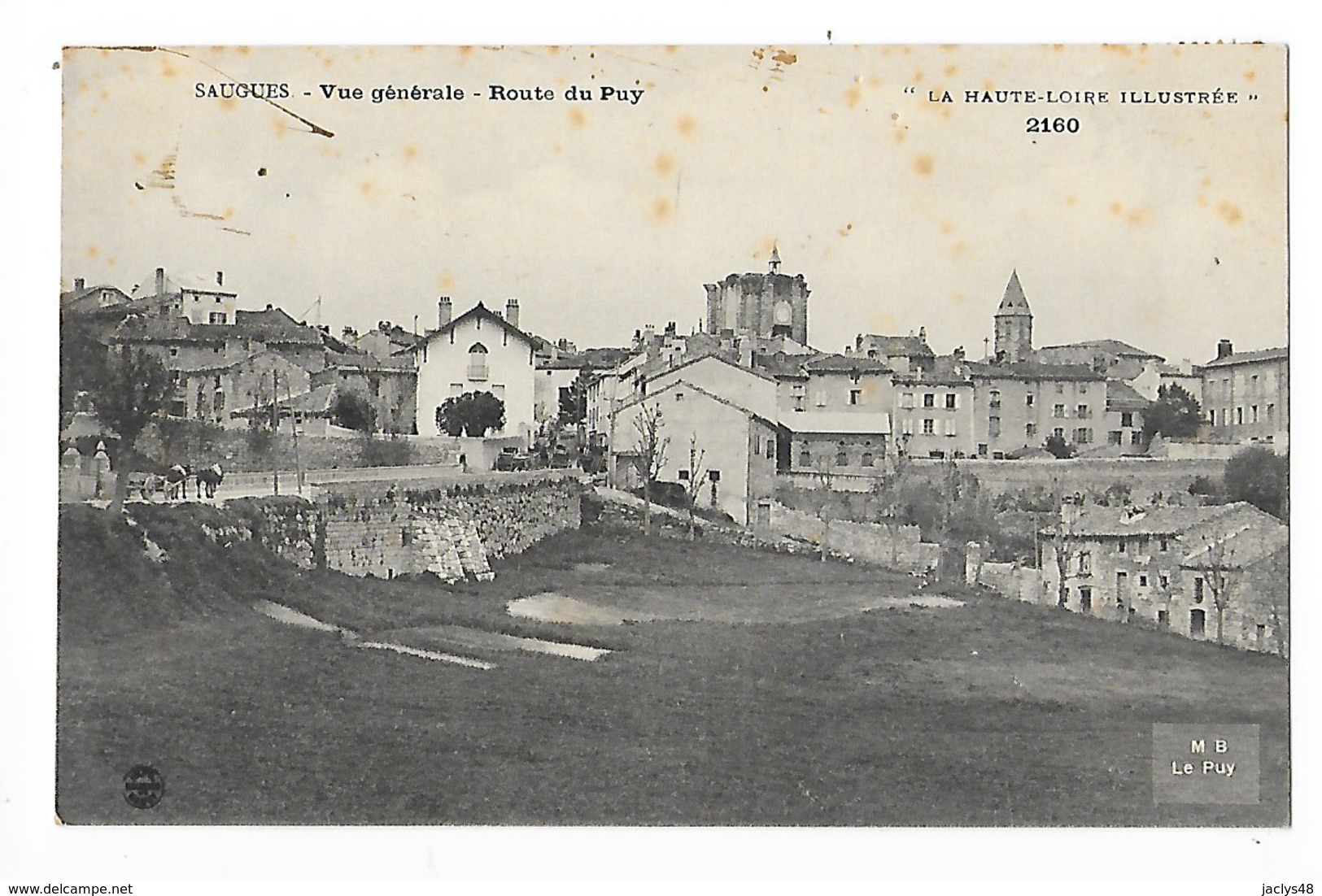 SAUGUES  (cpa 43)  Vue Générale - Route Du Puy -   - L 1 - Saugues