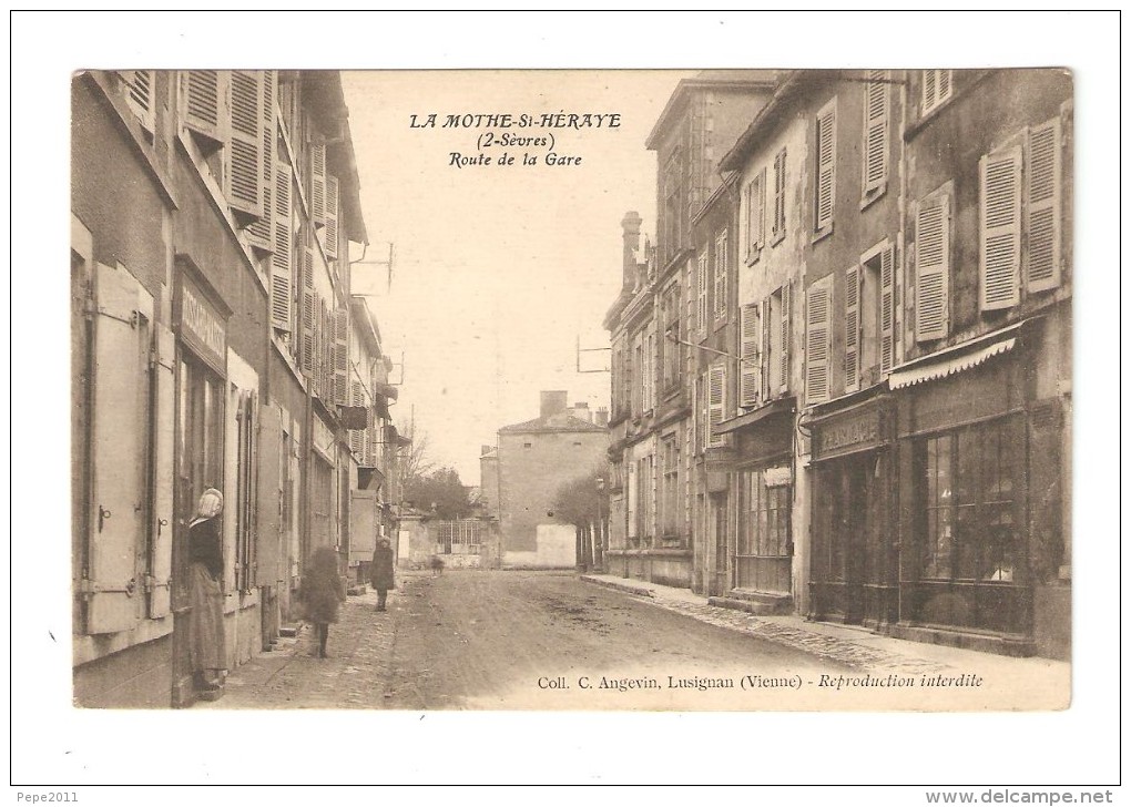 CPA 79 LA MOTHE SAINT HERAYE Rue De La Gare Animation Maisons Magasins  Peu Commune - La Mothe Saint Heray