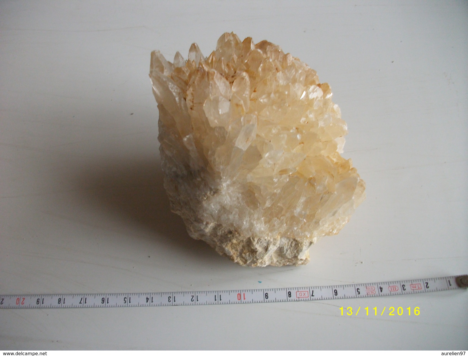 Quartz Blanc 560 Grs - Mineralien