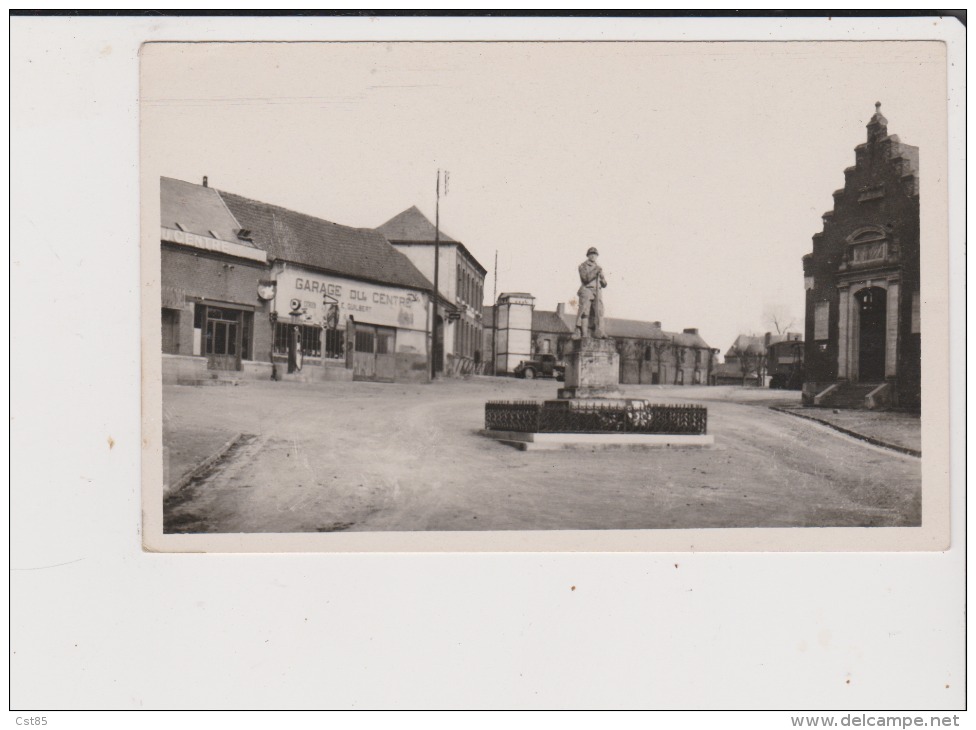 CPA - OISEMONT - Le Monument Et La Place - Oisemont