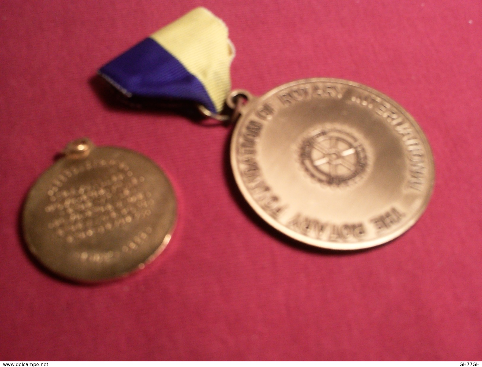 2 Médailles Rotary. -International 1968 1969/ Paul Harris Fellow - Other & Unclassified