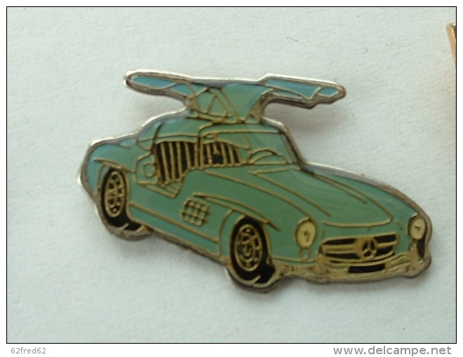 Pin´s MERCEDES - 300 SL BLEUE - Mercedes