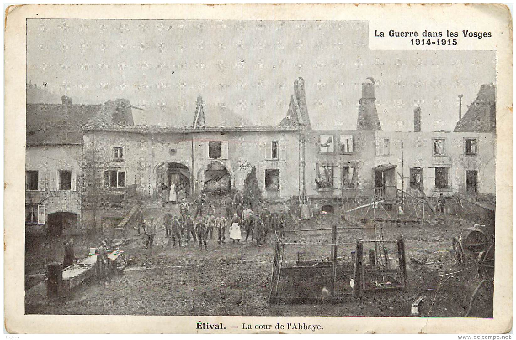 ETIVAL    LA COUR DE L ABBAYE   GUERRE  WW1 - Etival Clairefontaine