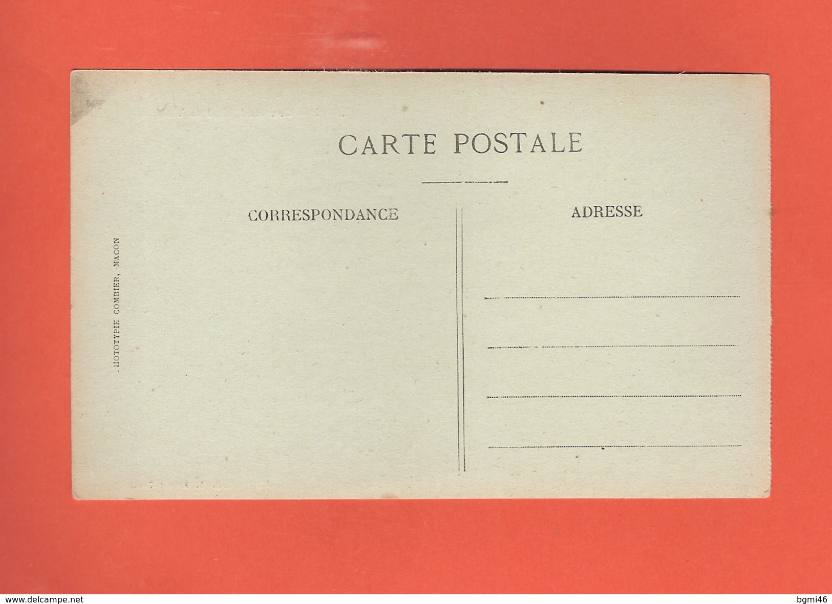 * CPA..dépt 51..REIMS :  Cour De L' Hôtel De Ville :  Voir Les 2 Scans - Reims