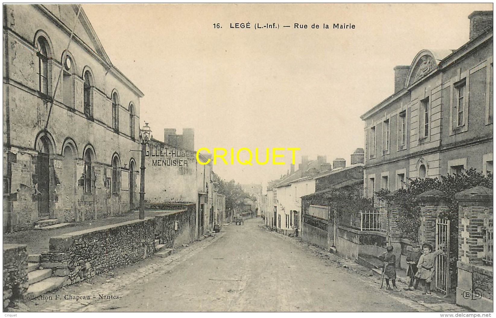 44 Legé, Rue De La Mairie, Enfants Avec Cerceaux..., Carte Pas Courante - Legé