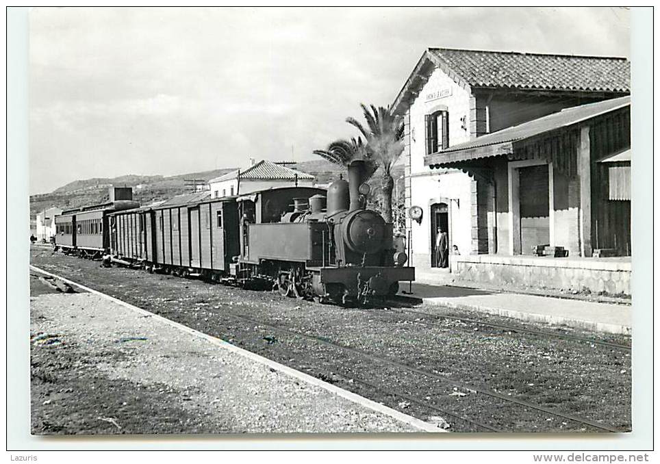 Arrivée D'un Train Pour Vélez à Rincon De La Victoria - Málaga