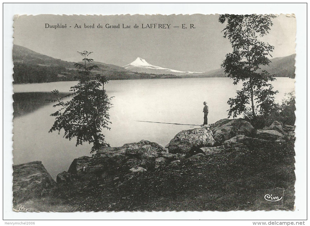 Isère - 38  Laffrey Au Bord Du Grand Lac Pecheur Ed Photo Cim - Laffrey