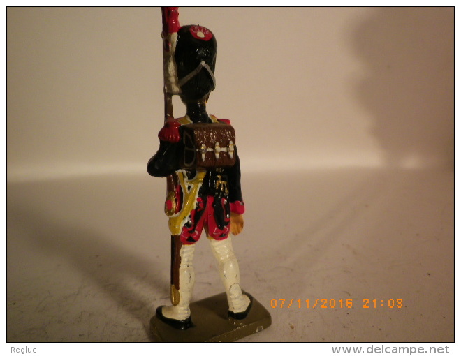 SOLDAT DE PLOMB - STARLUX - ARMEE DE NAPOLEON - GENDARME EN GRANDE TENUE 2 - Starlux