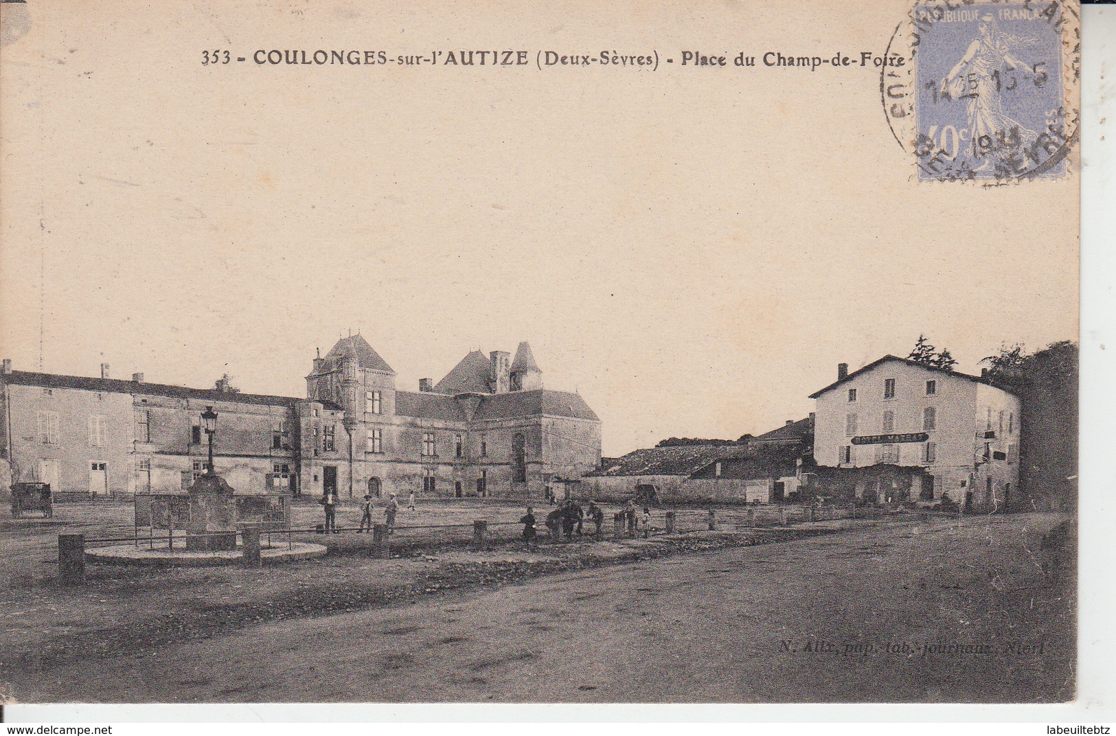 COULONGES SUR L'AUTIZE - Place Du Champs De Foire  PRIX FIXE - Coulonges-sur-l'Autize