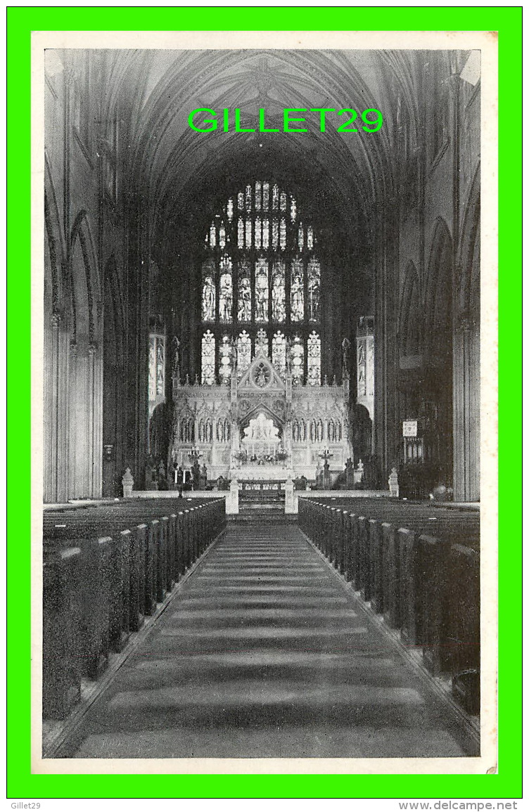 NEW YORK CITY, NY - TRINITY CHURCH, INTERIOR VIEW IN 1946 - - Églises